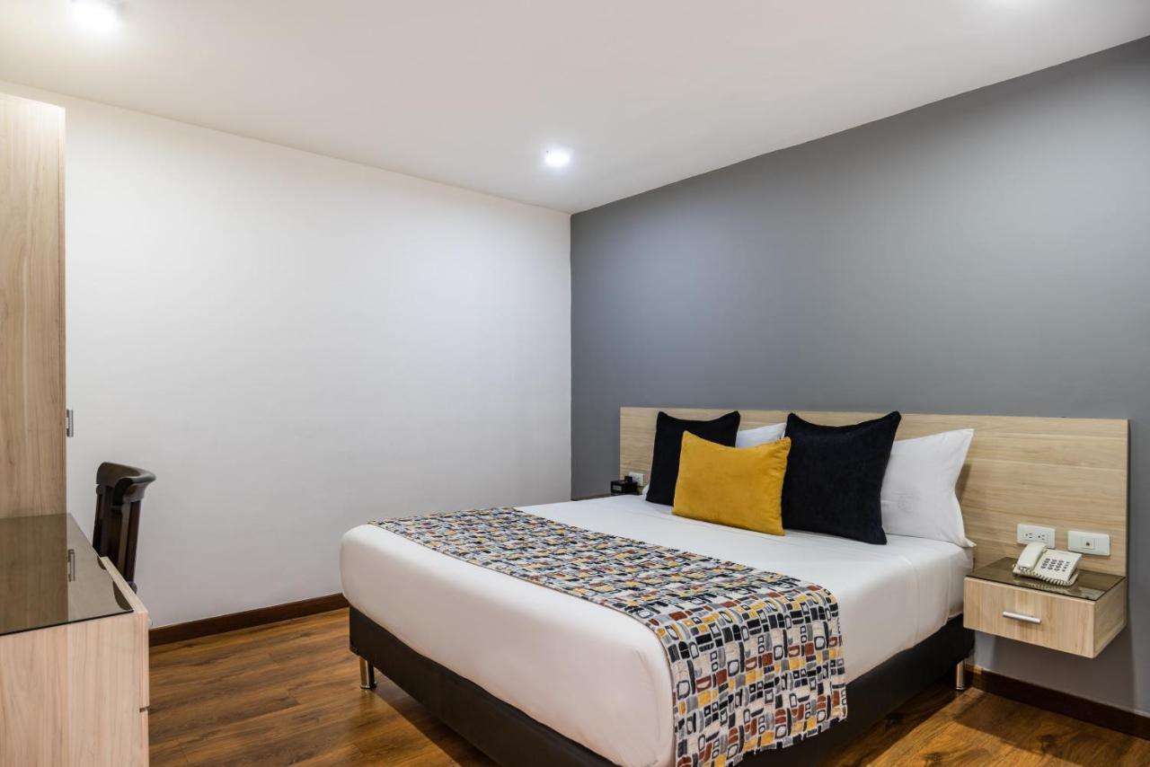 Hotel Asturias เมเดยิน ภายนอก รูปภาพ