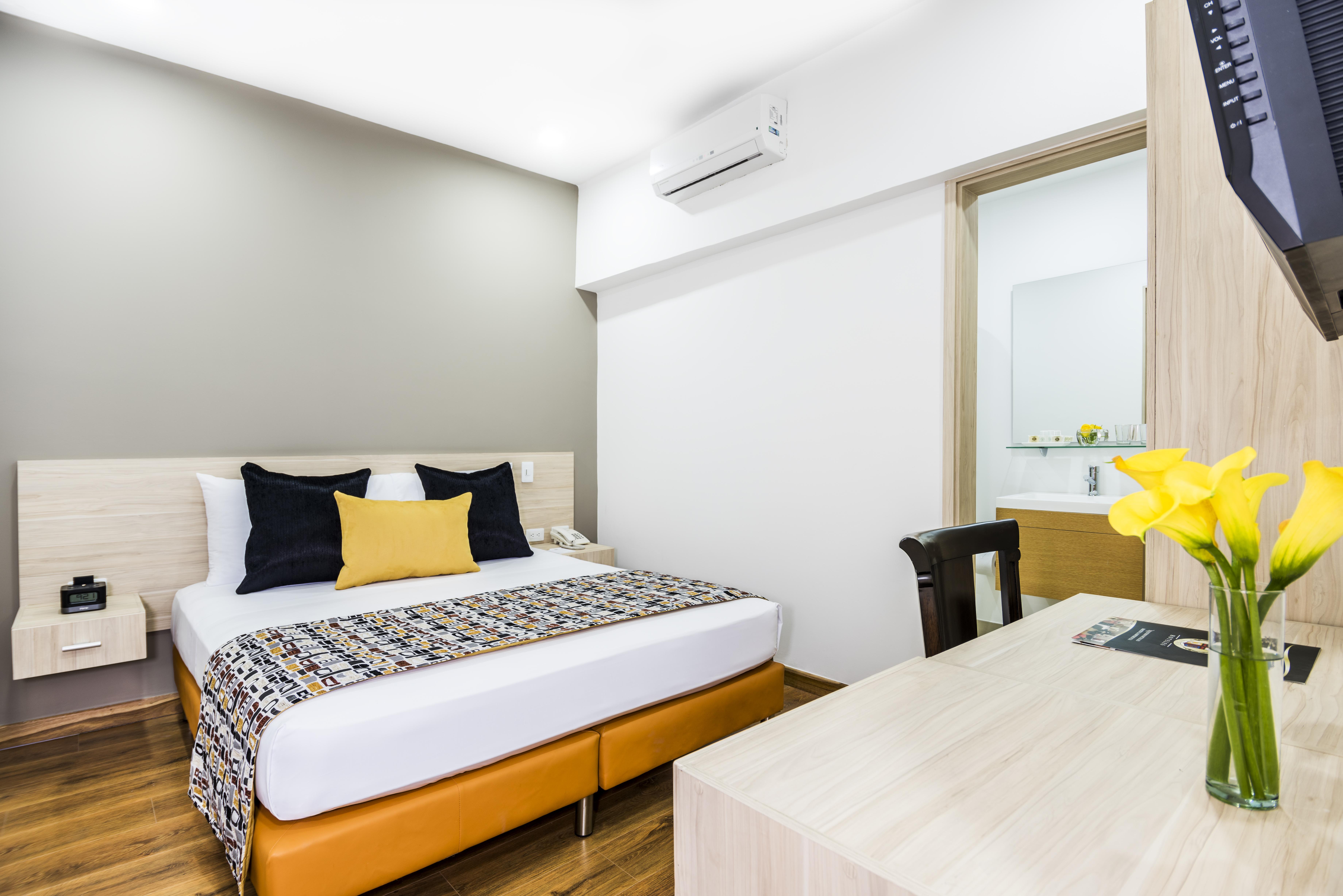 Hotel Asturias เมเดยิน ภายนอก รูปภาพ