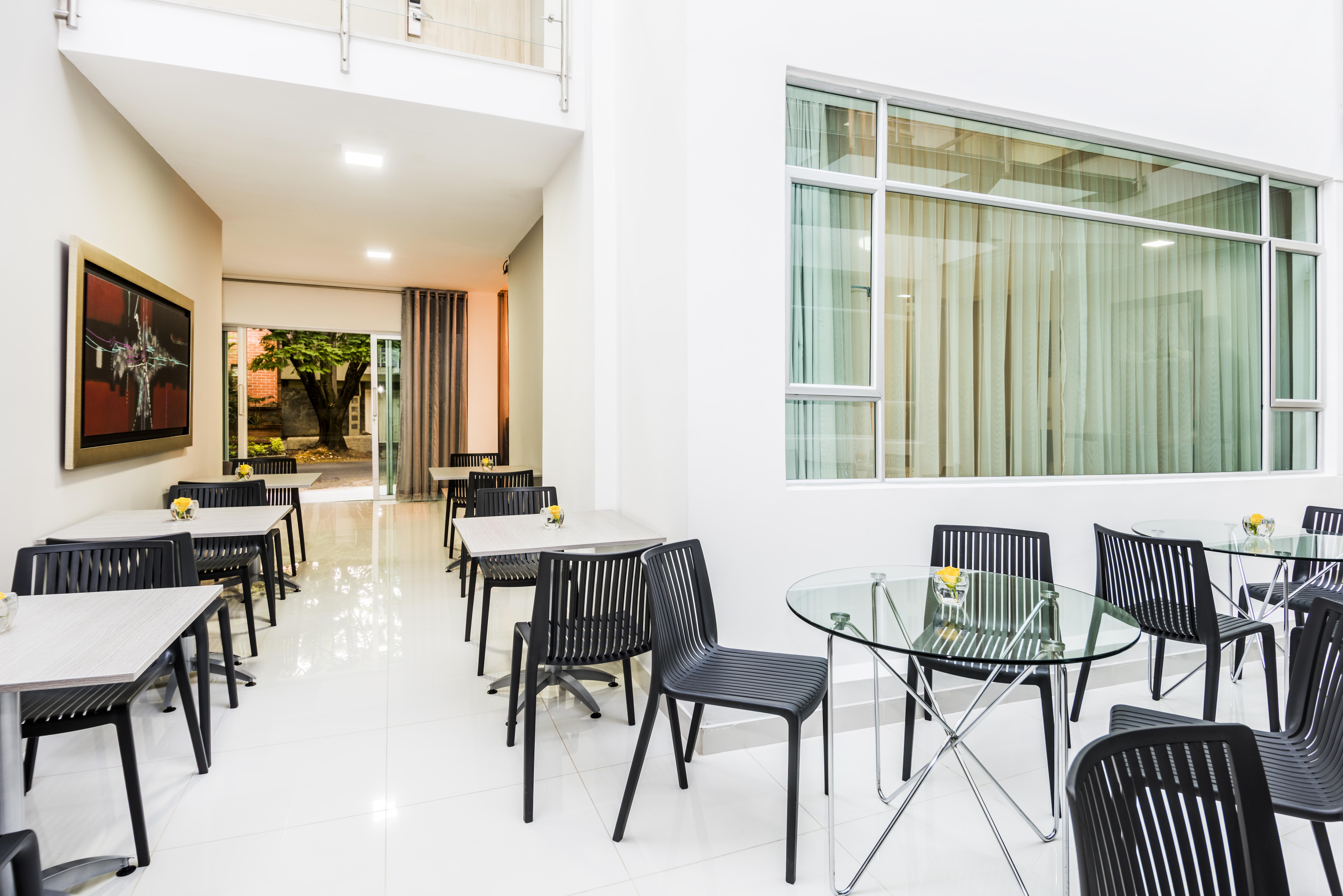 Hotel Asturias เมเดยิน ภายนอก รูปภาพ