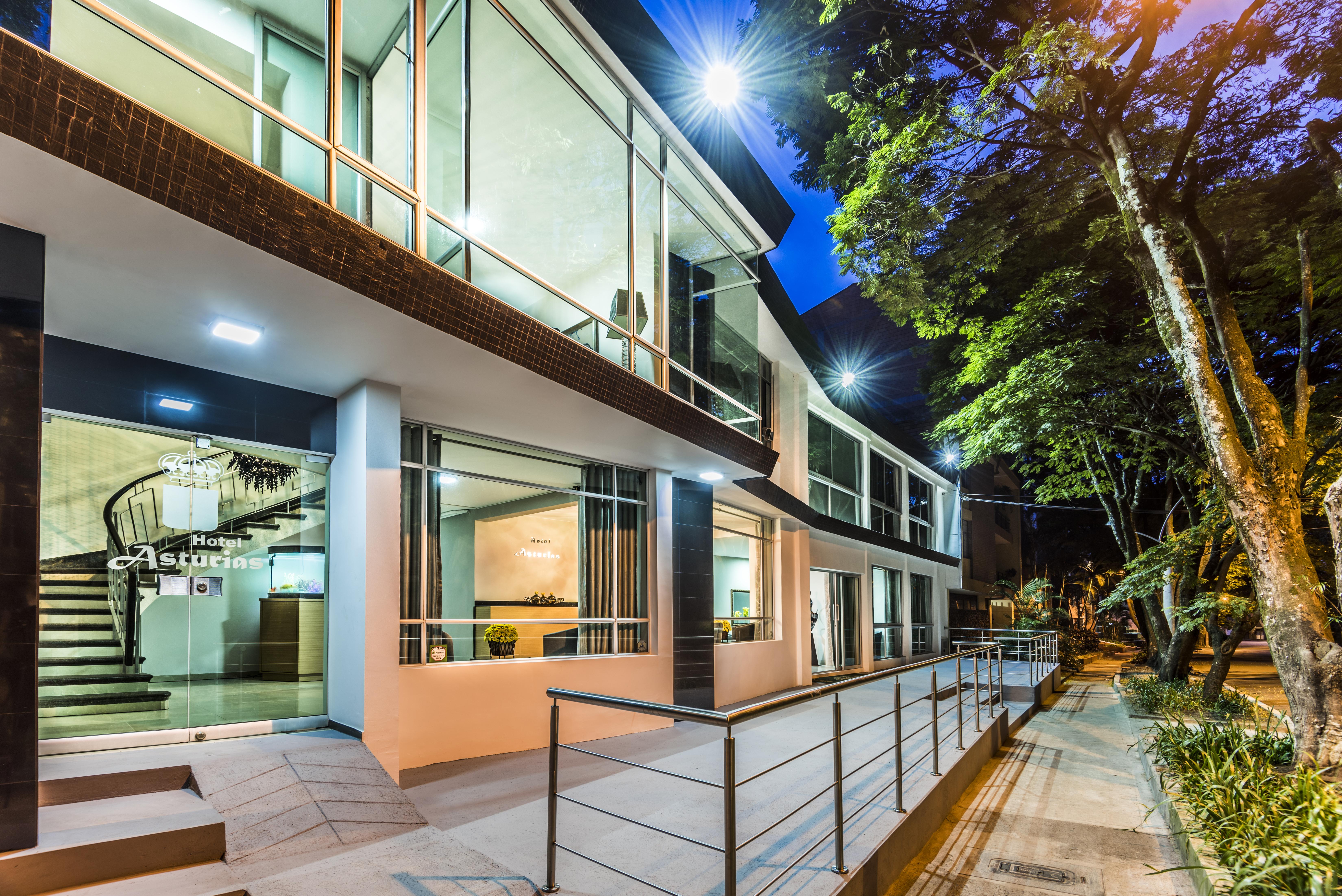 Hotel Asturias เมเดยิน ภายนอก รูปภาพ